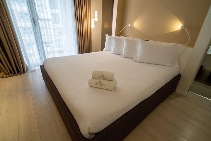 Lake Drive Rooms and Apartaments managed Airbnb listing 3