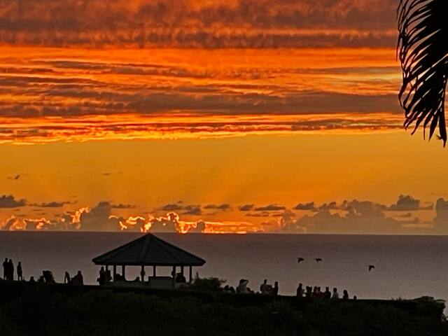 Stunning Tri-level Villa
