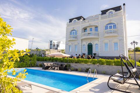 Outstanding 7 Bedroom Villa with a swimming pool