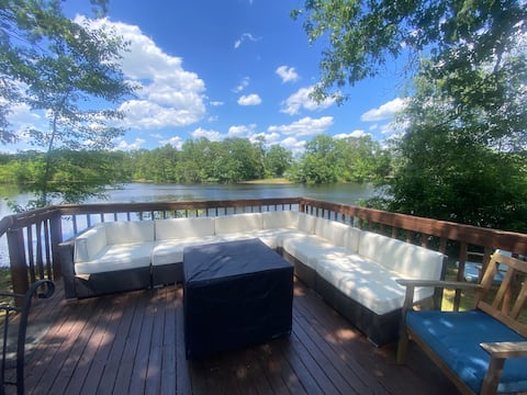Lakefront Retreat | Hot Tub + Kayaks + Grill