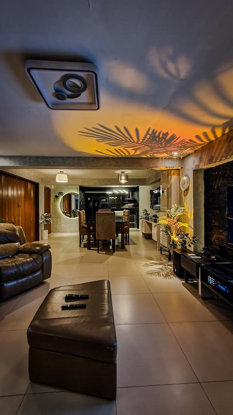 Makati Royale Luxury 4-Bedroom Home w/ Videoke