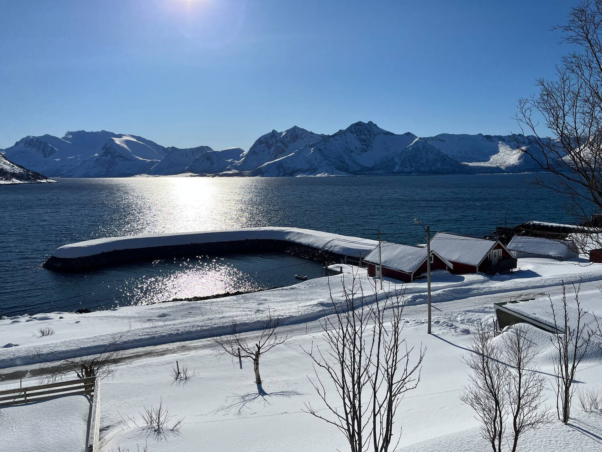Apartment in a house on Kaldfarnes - Yttersia Senja
