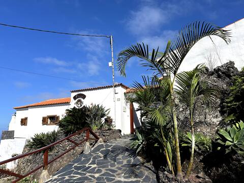 Finca La Hoya 1 - Tradition meets Modern- 2 Pers