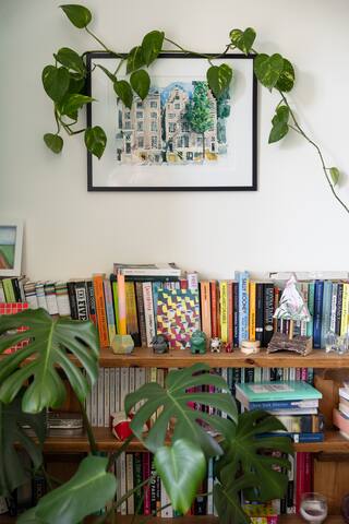 Flat with lovely views in trendy Leith gallery image 3