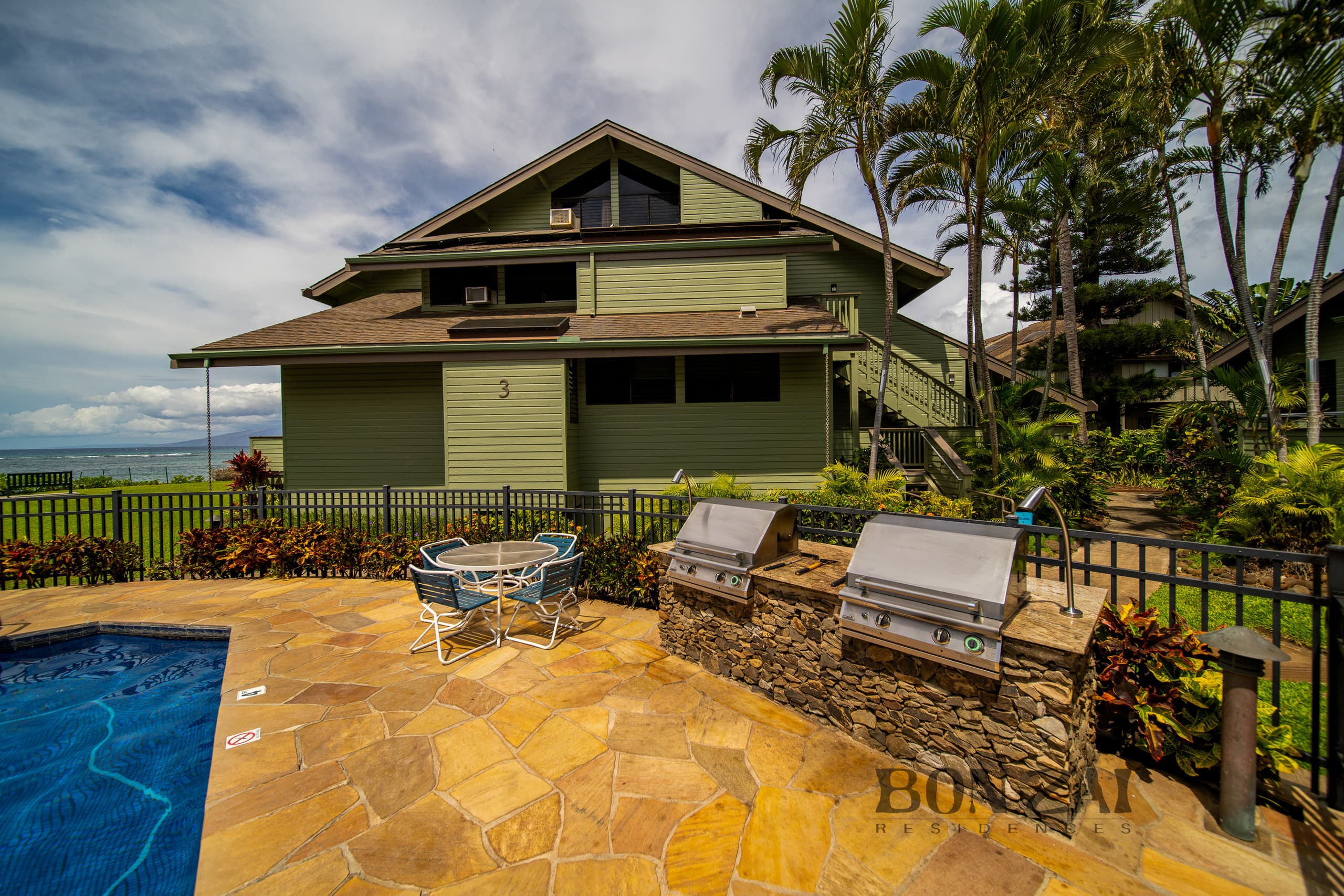 Condo in Lahaina · ★4.97 · 3 bedrooms · 5 beds · 2 private baths - Image 29