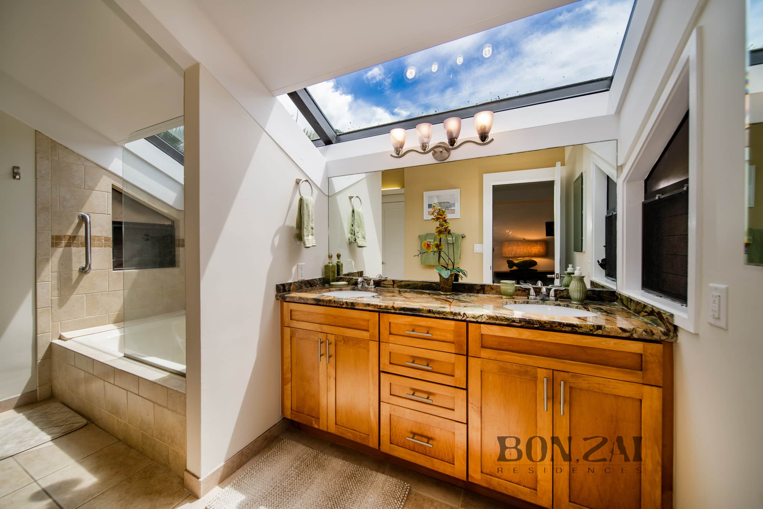Condo in Lahaina · ★4.97 · 3 bedrooms · 5 beds · 2 private baths - Image 20
