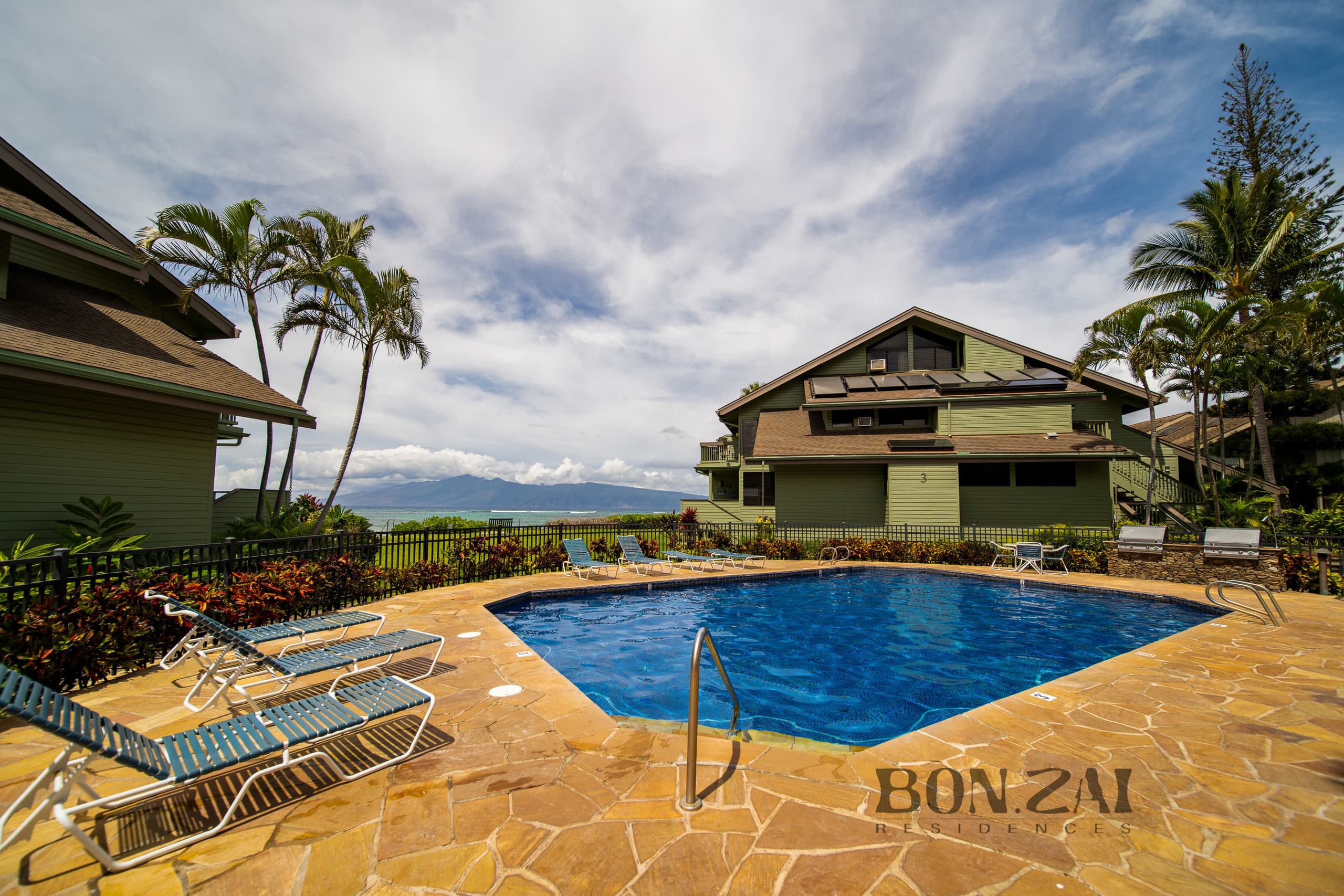 Condo in Lahaina · ★4.97 · 3 bedrooms · 5 beds · 2 private baths - Image 36