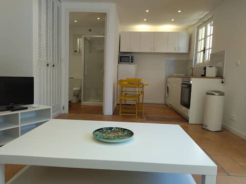 Top performing Airbnb: The little beach house in Roquebrune Cap Martin