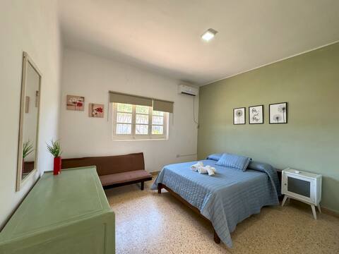 Spacious house for 6 people in a great location