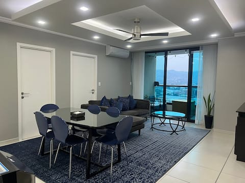 Luxury 3BR Astria Condo Panoramic Views 4.9 Rated