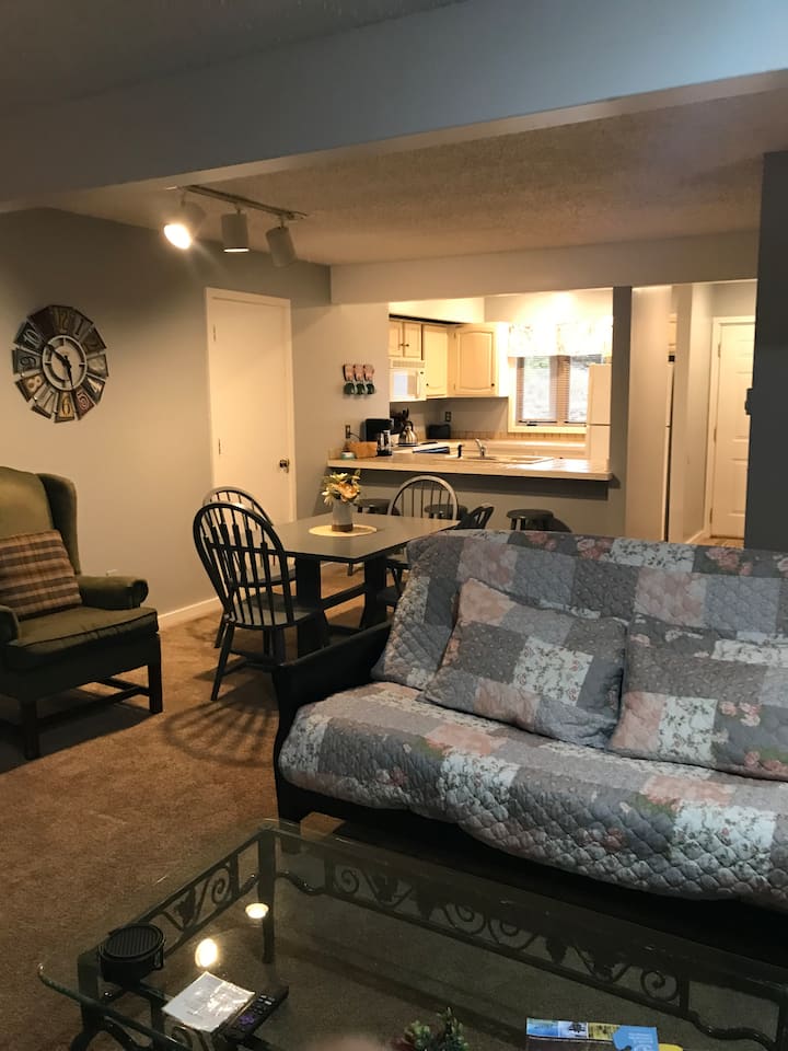 Summmit Sunsets 562 - Ski, Golf And More ! - Michigan
