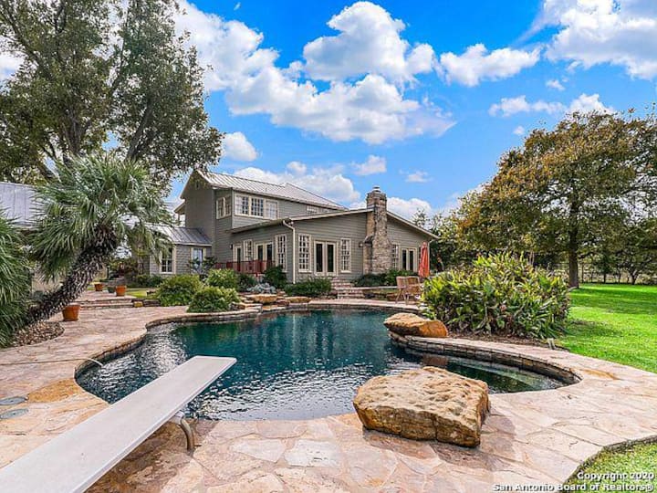 Cardinal Pointe Station Ranch Available For Events - San Antonio, TX