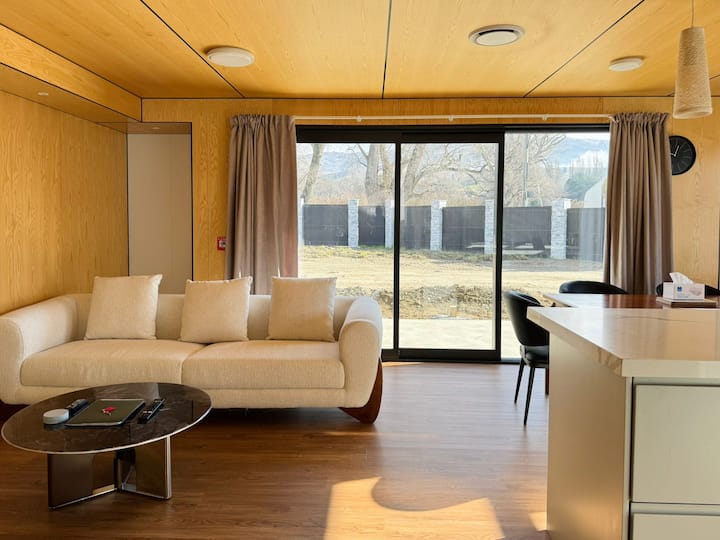 Jillylan Village Apartment - Cromwell