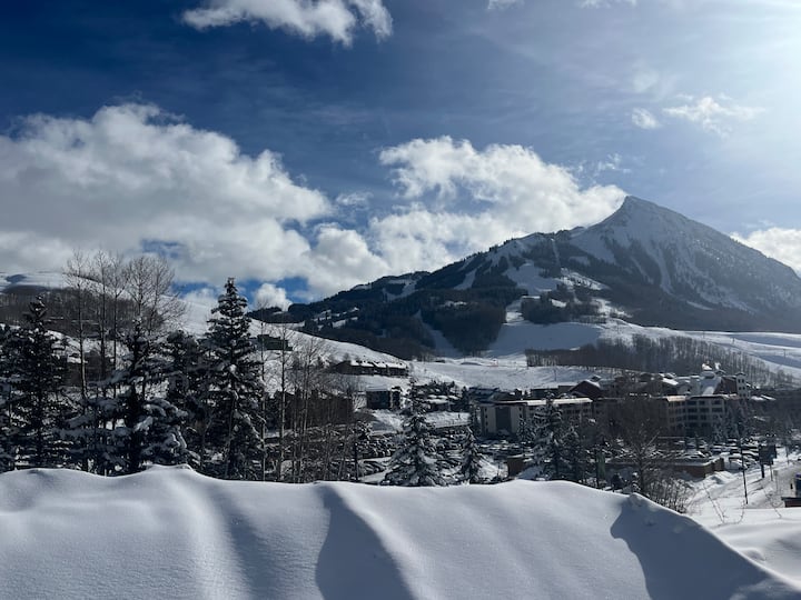 Mountain 2 Bed W/ Pool & Hot Tub, Walk To Resort - Crested Butte, CO