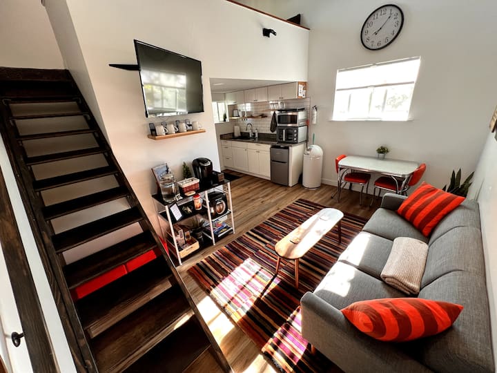 Unique Private Loft With Private Outdoor Deck - Denver