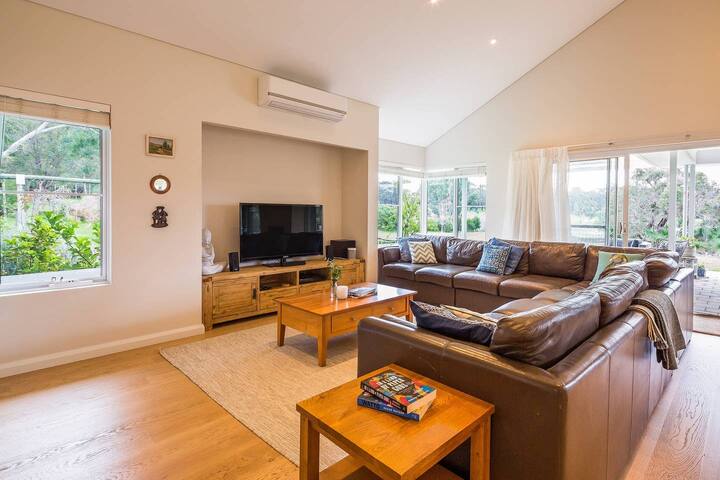 Heartbeat Retreat - Luxury Estate With Gym & Sauna - Dunsborough