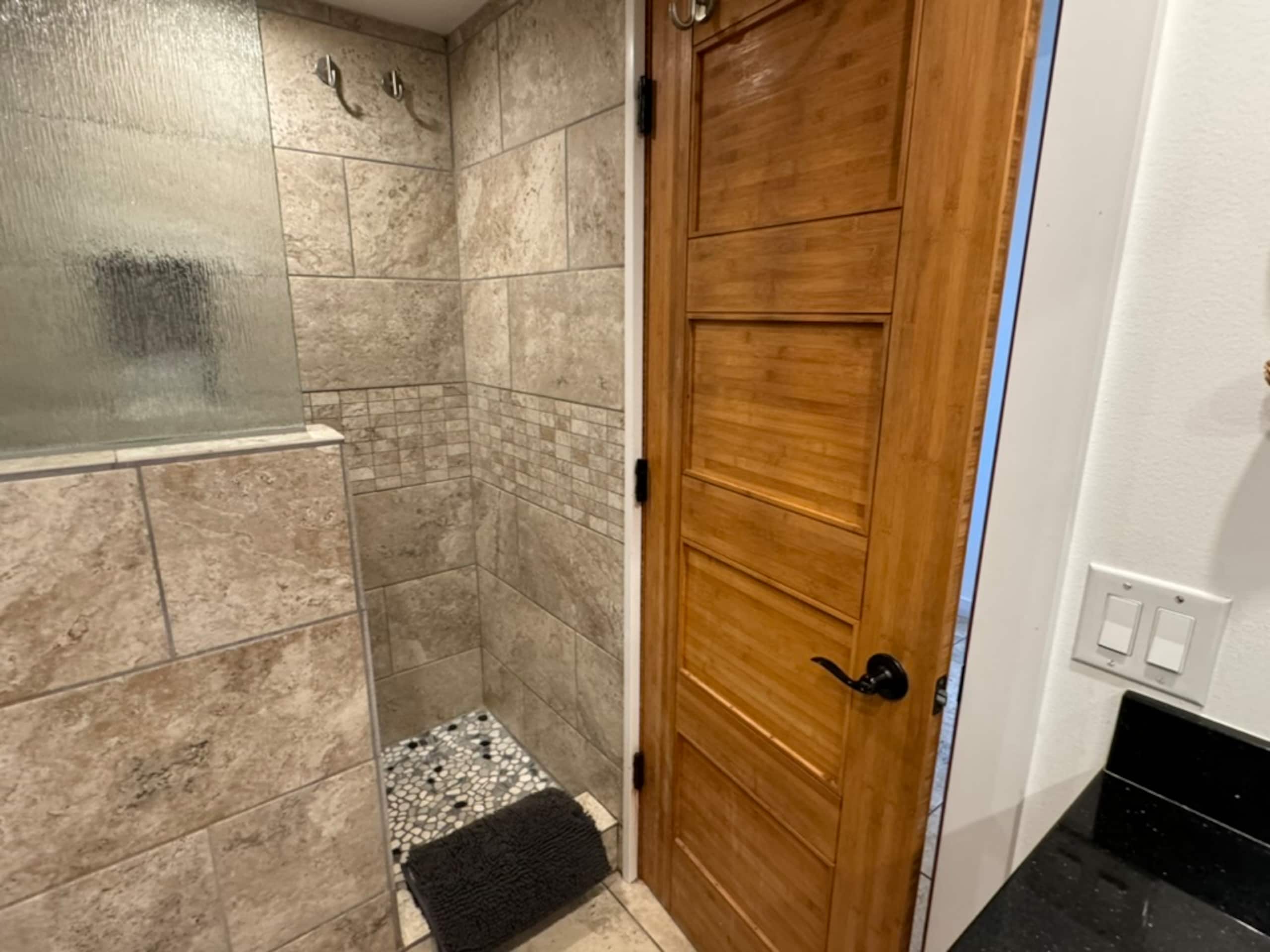 Condo in Lahaina · ★4.91 · 1 bedroom · 2 beds · 1 private bath - Image 13