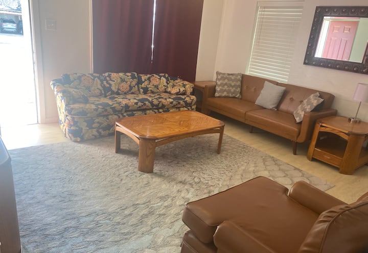 Spacious+pet Friendly+affordable|4br/3ba|#a-6 Beds - Lubbock, TX