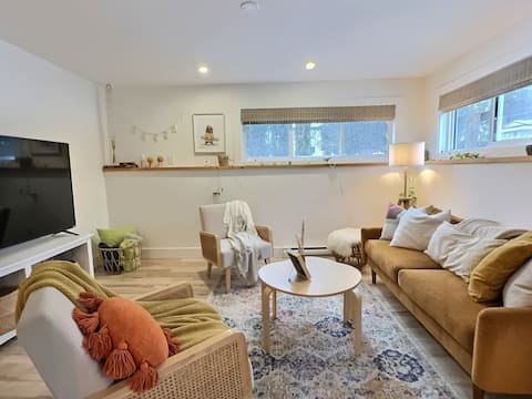 Successful Airbnb property: EcoModern & Family Friendly Suite | The Foxhole in Golden