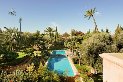 Private Luxury Home 11 rooms for 22 person's