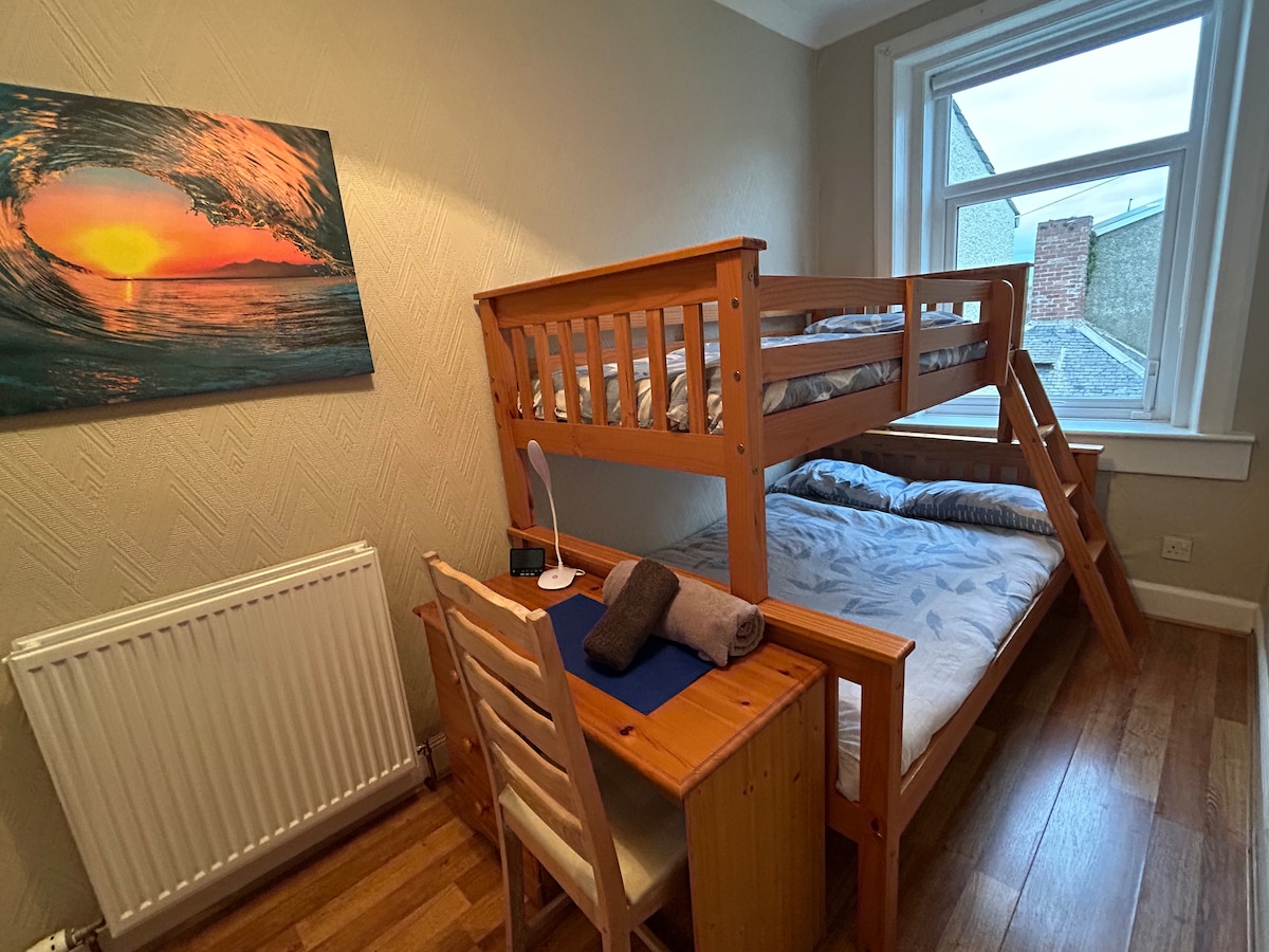 غرفة النوم 2