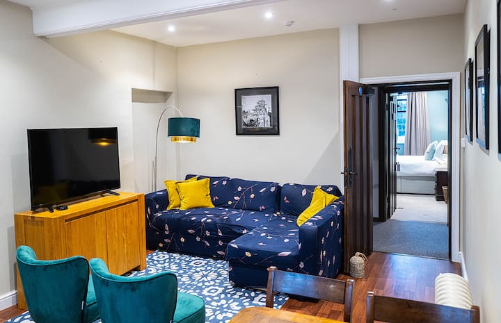 Beautiful Country House Apartment - Newmarket, UK