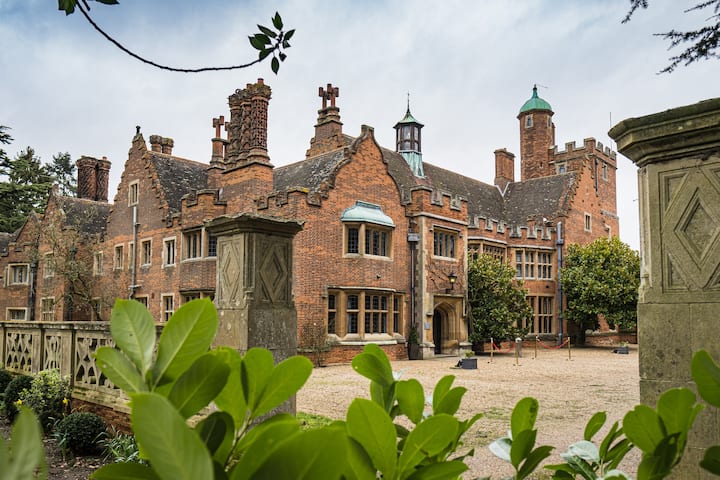 Beautiful Country House Apartment - Newmarket, UK