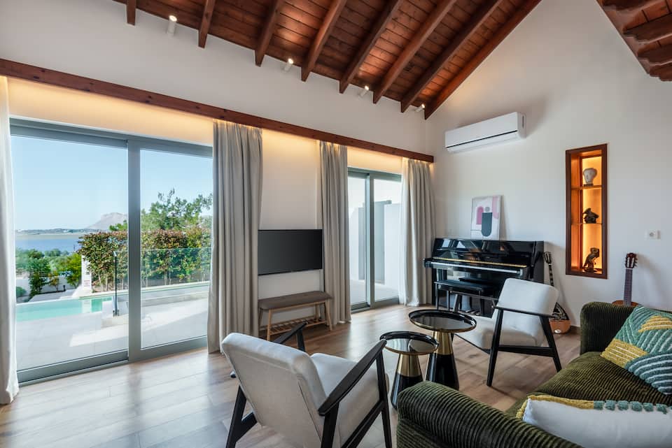 A sea-view villa near Agios Onoufrios beach, Chania, Crete, Greece, photo 2 of 10