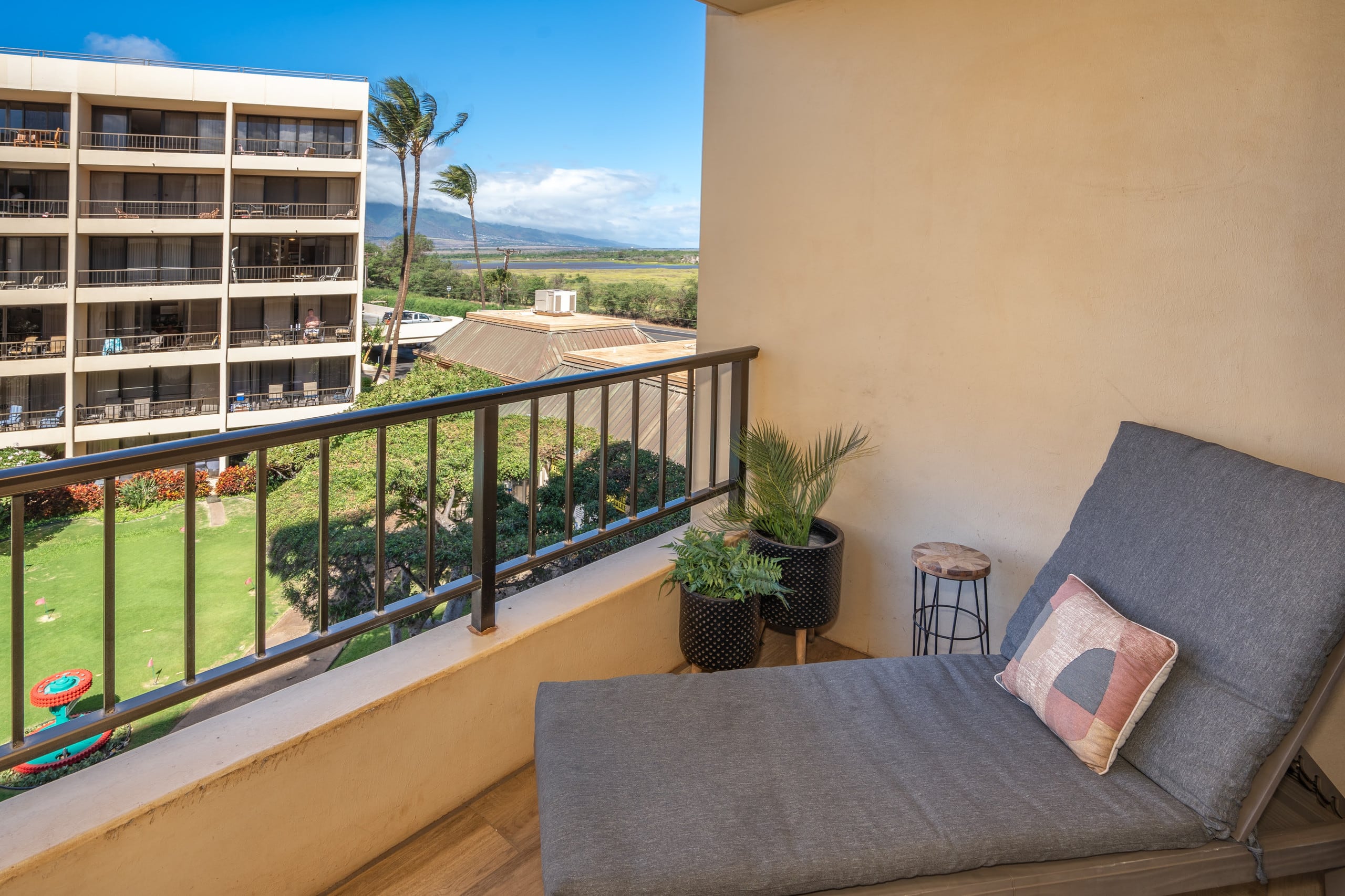 Condo in Kihei · ★4.94 · 1 bedroom · 2 beds · 1 bath - Image 23