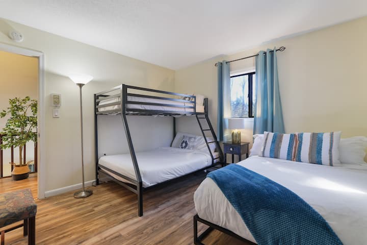 Cozy Space to Unwind
Comfortable and calm—ideal for friends, family, or little ones to relax.