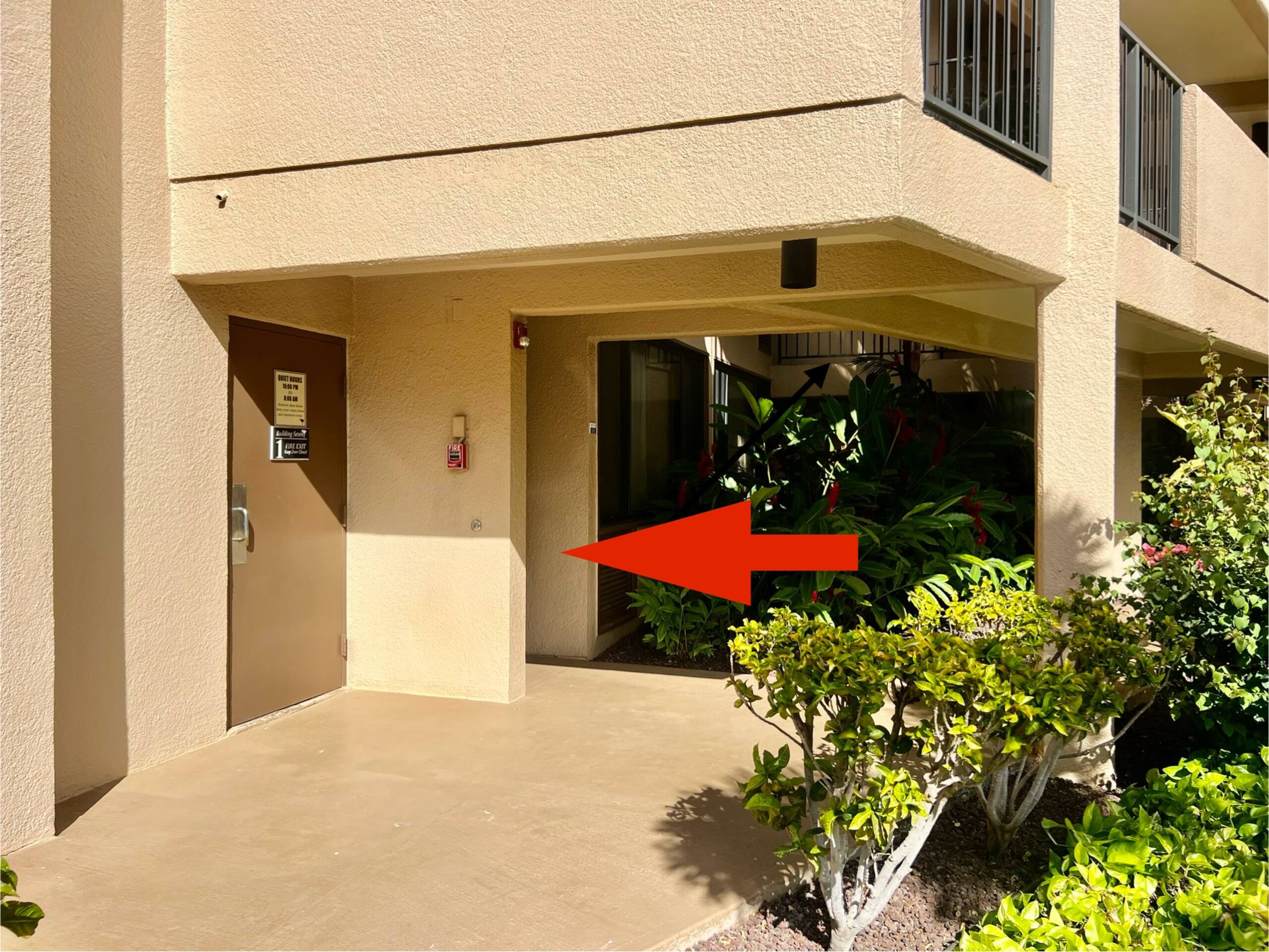 40% off the price. Ocean view. Next to the beach. - Image 1