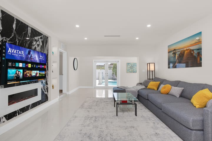 Modern 4.5 Br 3 Bath Dream House Heated Pool Bbq - Miramar, FL