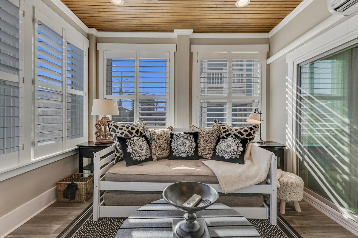 Segundo piso: sala de solárium con nido emergente (2 camas individuales)