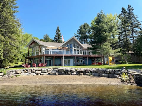 5 Bedroom Lakefront Cottage with Private Beach