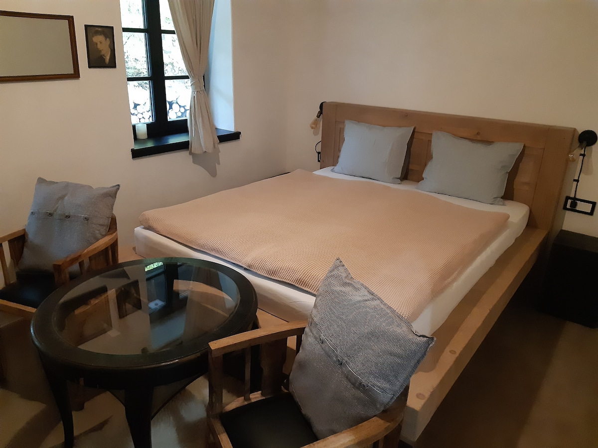 საძინებელი 1