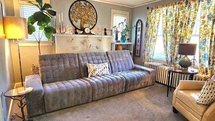The Loriann, A Boutique Stay  New Sleep Number Bed - Waynesboro, VA
