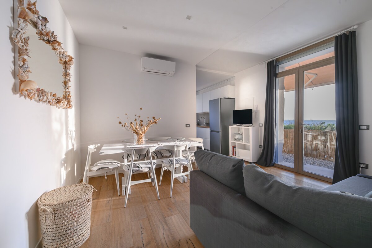 Proprietà Airbnb di successo: Frontemare house with exclusive sea access a Rosignano Marittimo