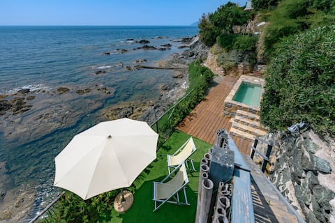 Frontemare house with exclusive sea access