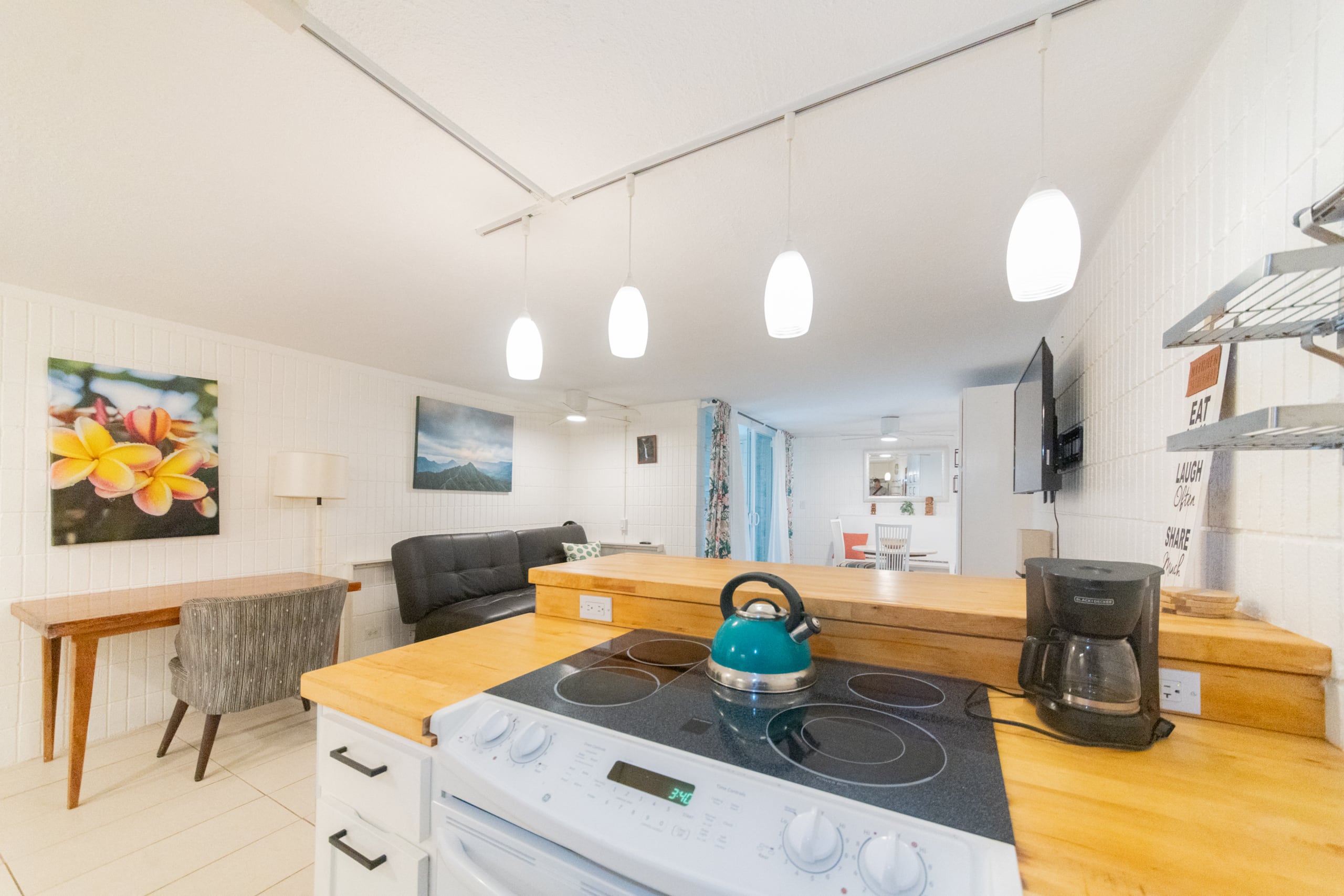 Condo in Hauula · ★4.65 · 1 bedroom · 2 beds · 1 private bath - Image 9