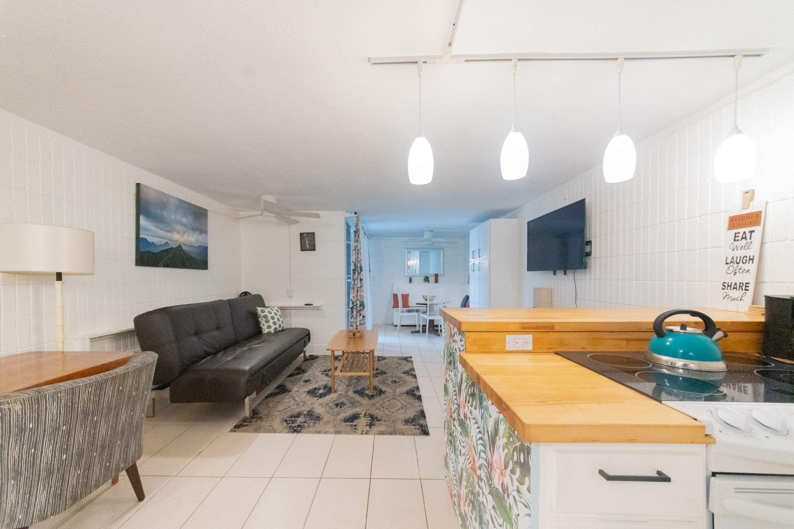 Condo in Hauula · ★4.65 · 1 bedroom · 2 beds · 1 private bath - Image 4