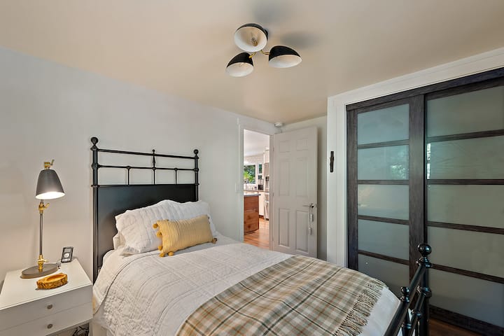 Enhance your comfort with a heated mattress pad and an adjustable bed base for a restful stay.  Enjoy extra comfort with our stocked supply of blankets and pillows.