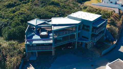 15 people maximum allowed / Most luxurious villa!