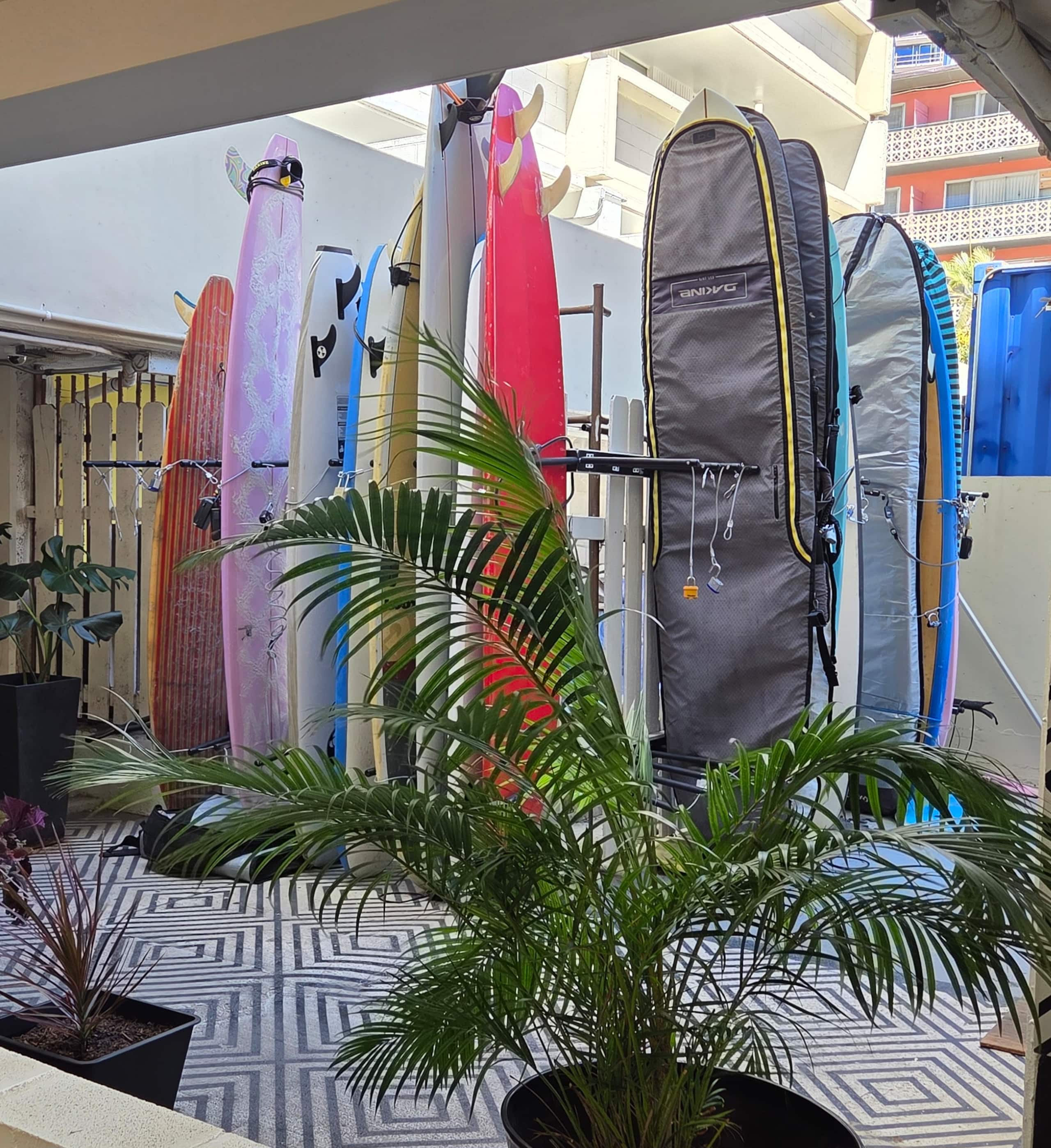 Condo in Honolulu · ★4.94 · Studio · 1 bed · 1 bath - Image 41