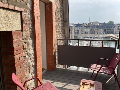 Popular Airbnb listing: On the docks/2 in Paimpol