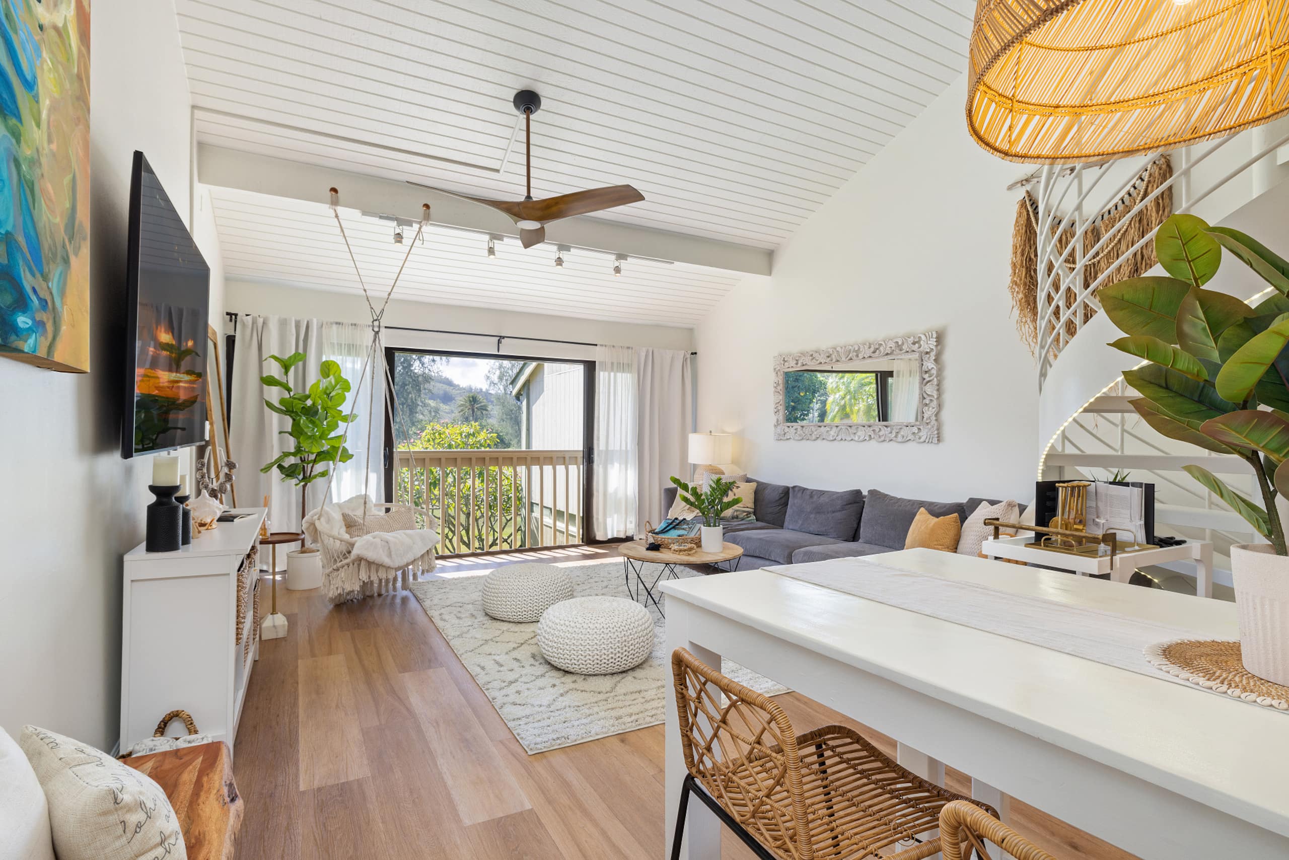 Condo in Kahuku · ★4.85 · 1 bedroom · 1 bed · 2 private baths - Image 2