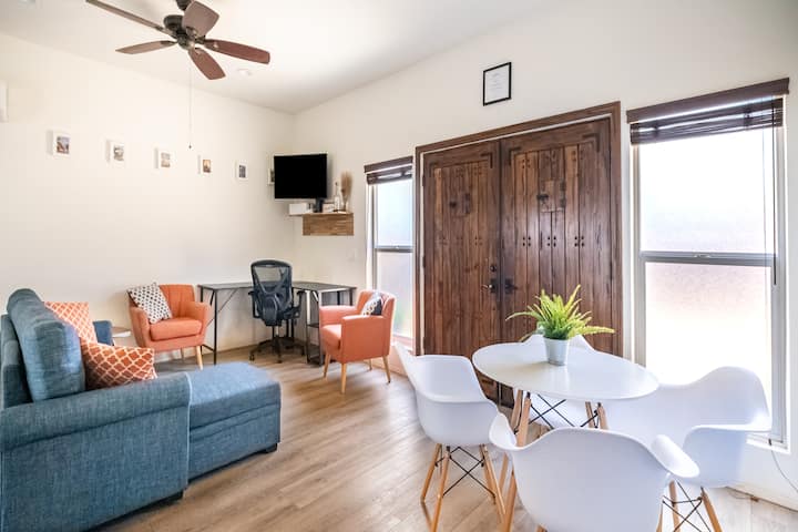 Modern, Bright And Stylish Studio Apartment - San Diego, CA