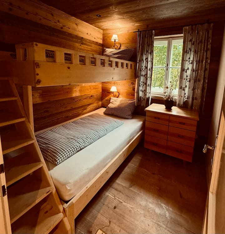 Snoring

chamber 120 cm bottom, 90 cm top 