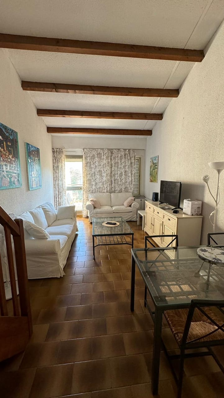 Two Bedroom, Two Bathroom Apartment With Pool - Vence