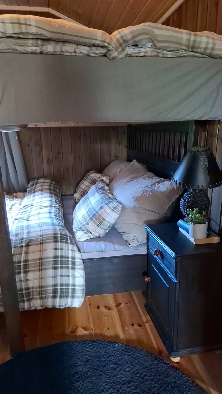 საძინებელი 1