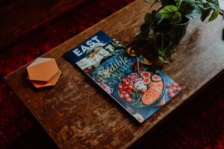 Spacious Home | Walk to Rainey, 6th St & Downtown gallery image 5